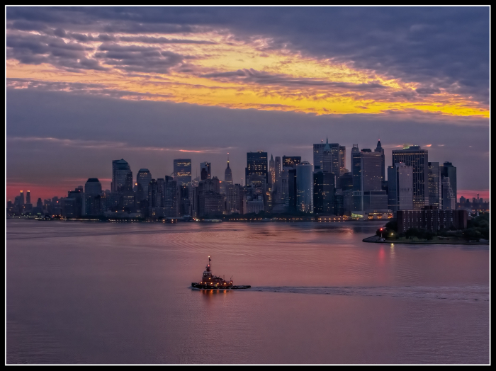 Manhattan Sunrise
Cruise liner entering Brooklyn Harbour around 4:30am provided a fantastic vantage point looking towards Manhattan
Keywords: Caribbean Cruise 2010 Holidays