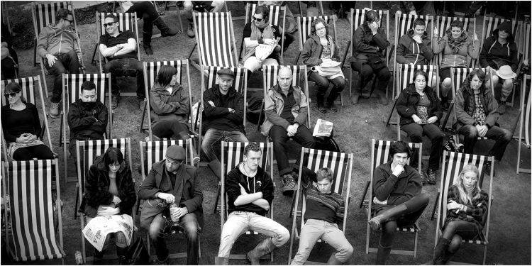 All Decked Out
Scored 16 (pdi), people category.
Pentax K-x. 40mm, f/5.6, 1/200sec, ISO 100.
